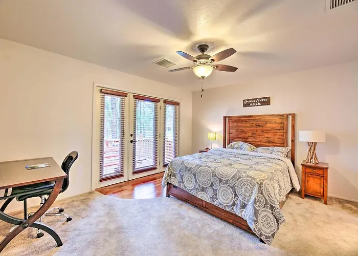 Wooded Yard, Gas Grill: Lush Retreat Pinetop-Lakeside